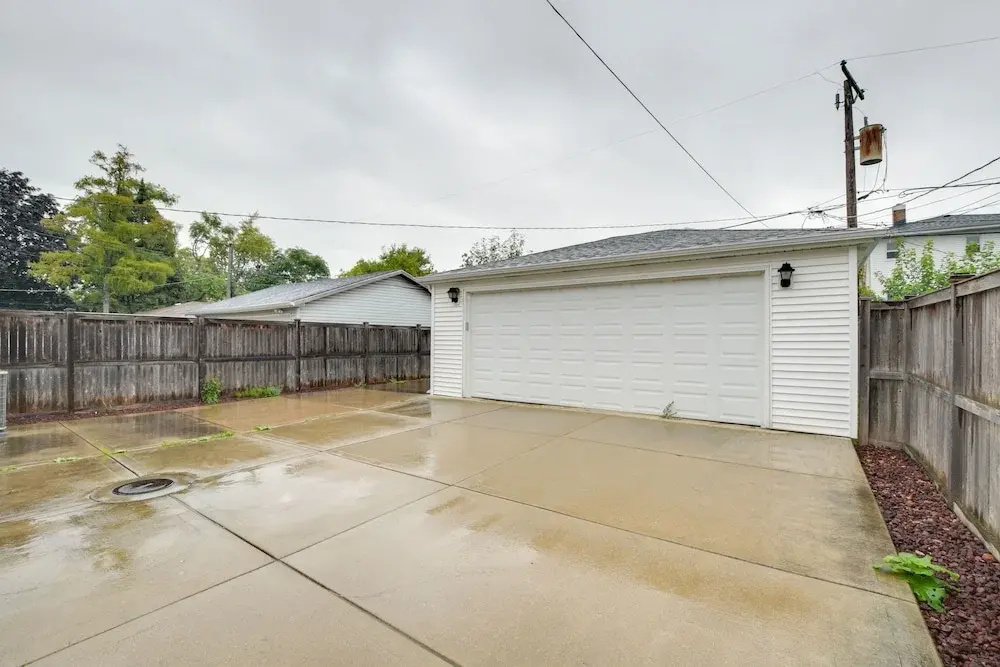 13 Mi to Dtwn Chicago: Maywood Home w/ Fireplace