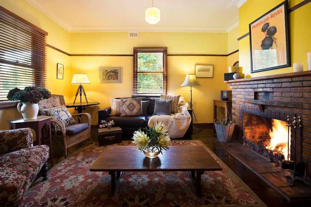 3 Bedrooms Cottage with garden view