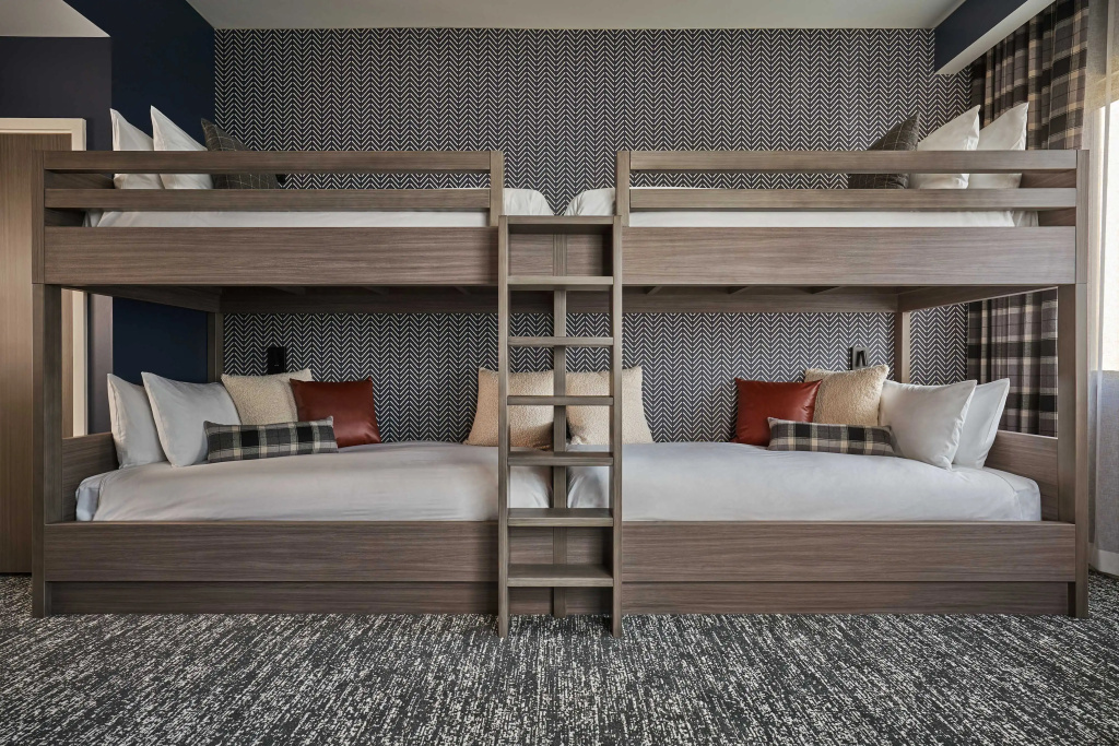 4 Bedrooms Standard Quadruple room