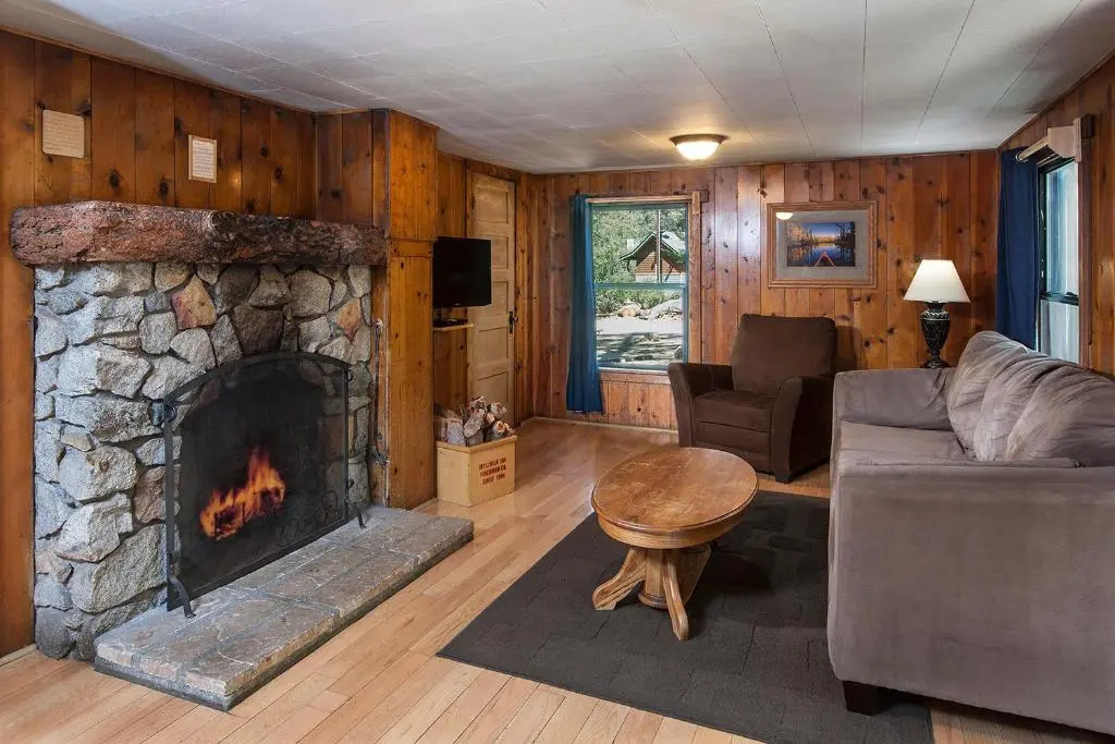 Standard Quadruple room with mountain view