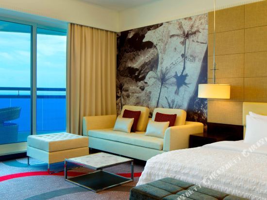 Le Meridien Al Aqah Beach Resort
