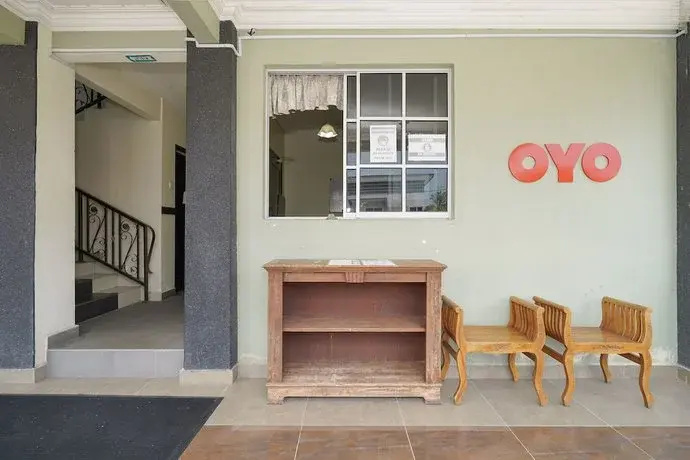 OYO 90451 Bangi Moya Guesthouse
