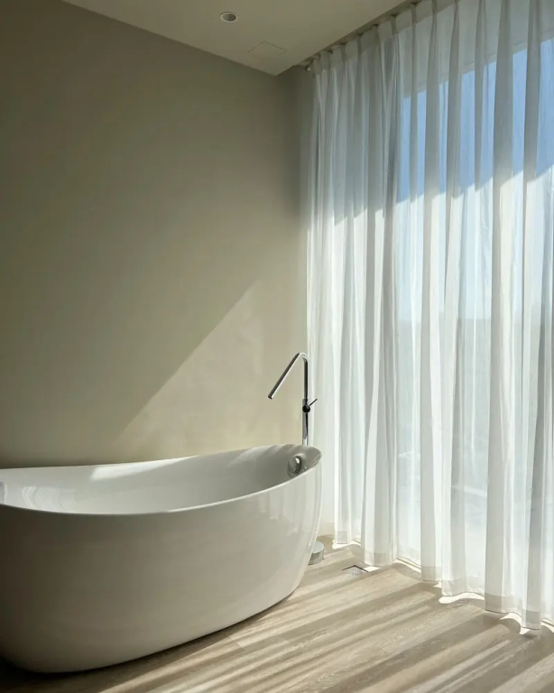 Standard Double room with mountain view (full double bed)