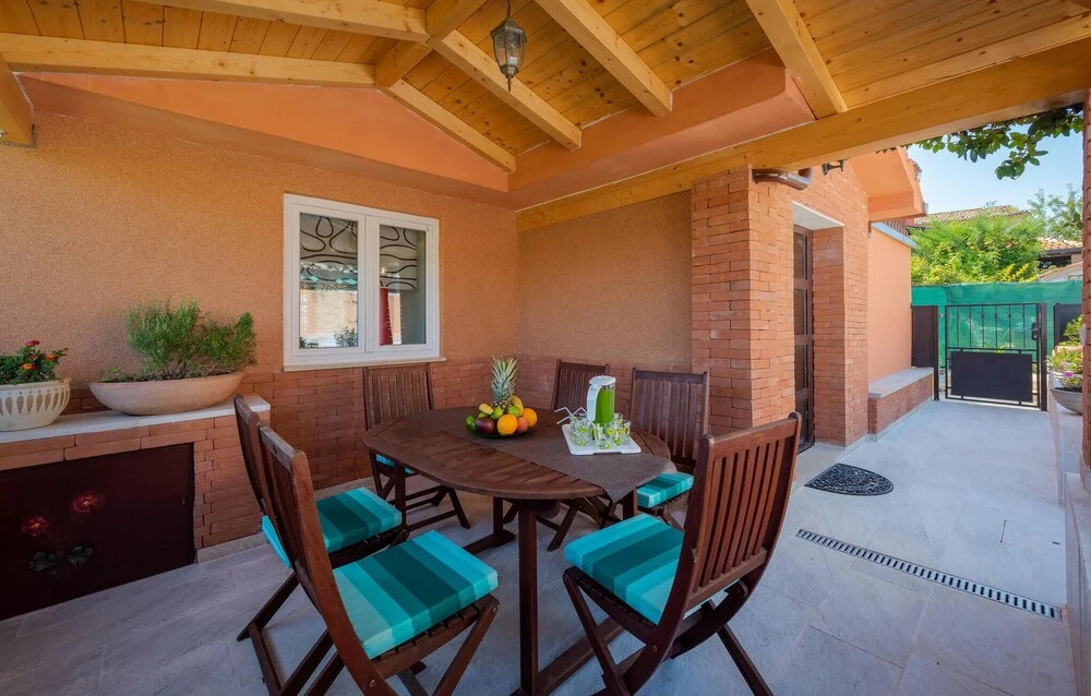 Stunning Home in Vizinada With 3 Bedrooms, Wifi and Outdoor Swimming Pool