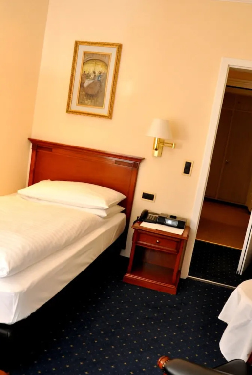 Standard Single room with city view