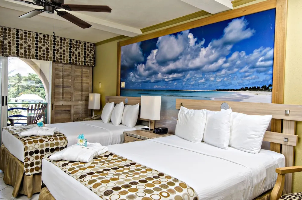 Standard Quadruple room with balcony and with land view