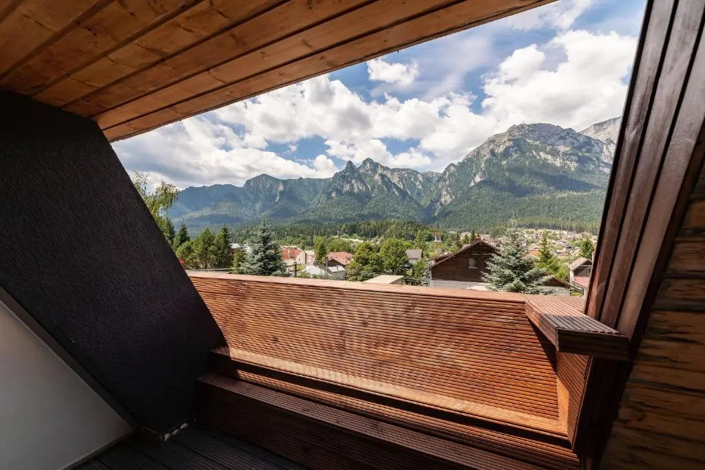 Standard Double room with mountain view (full double bed)
