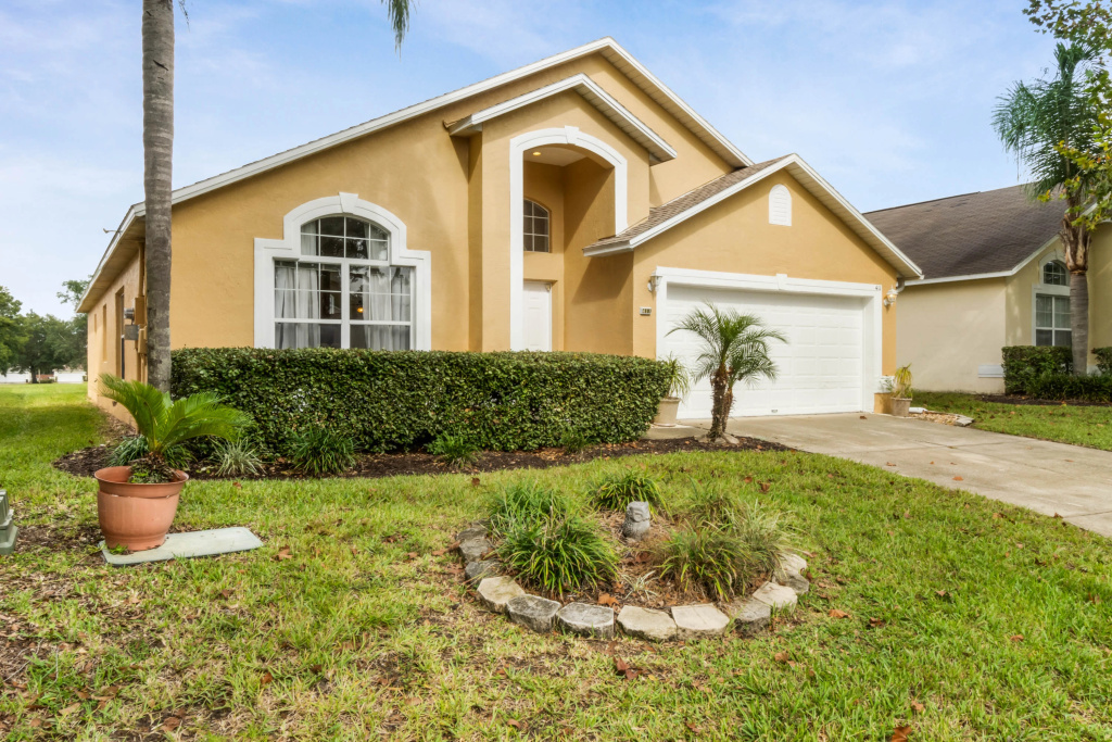 4 Bedroom- 2 Bathroom Manors Westridge 411 Ld