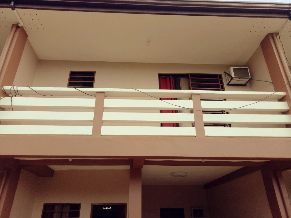 AV7 Guest House