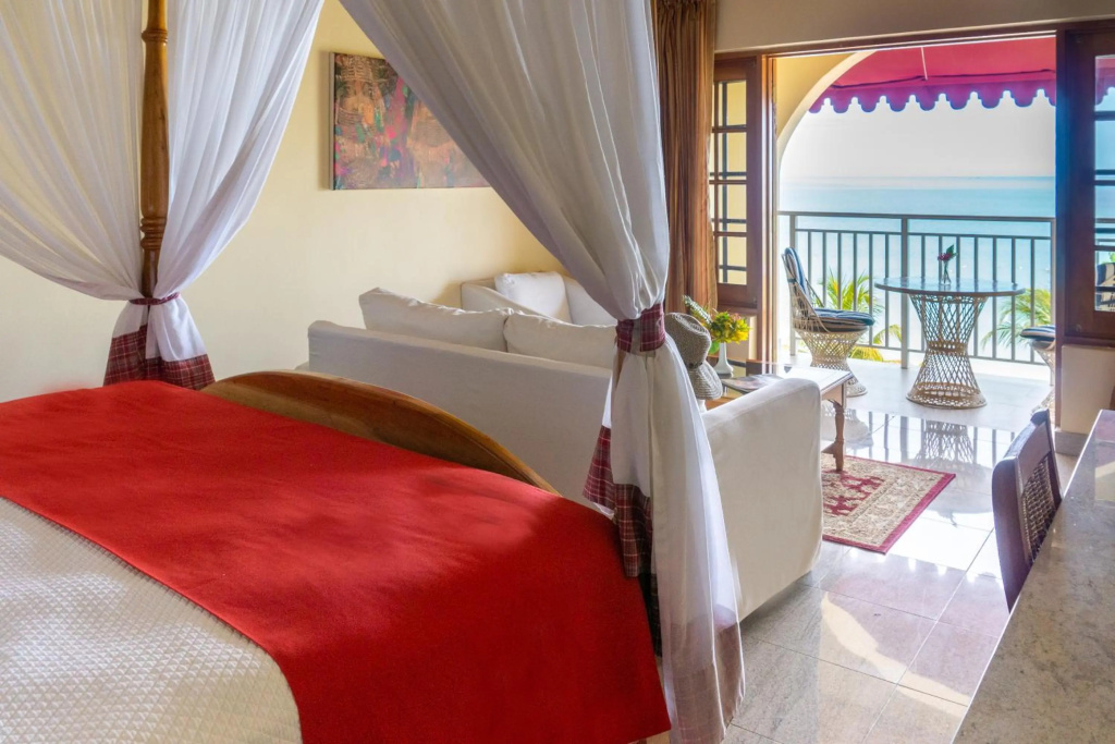 Charela Inn Hotel — 5