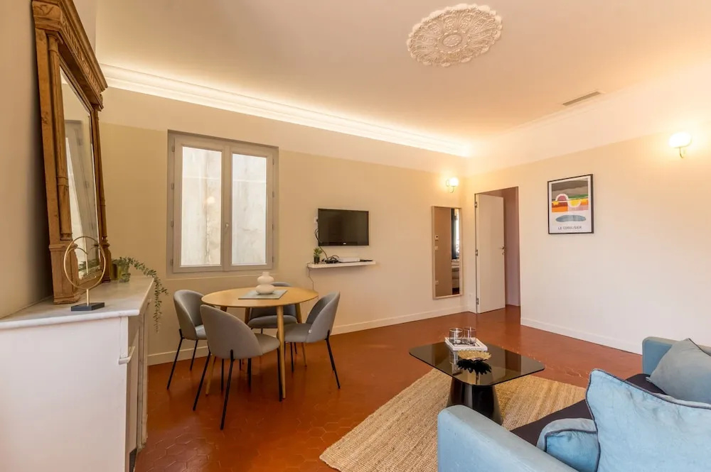 Voir la photo 3 — Suite Com die - Premi re Conciergerie