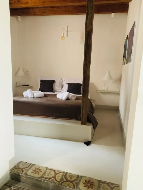 Deluxe Double room with garden view (full double bed)