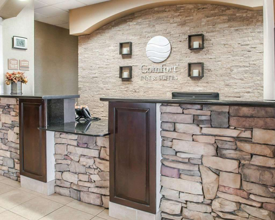Comfort Inn & Suites
