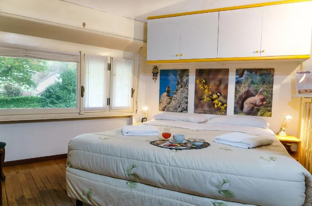 Double room (full double bed)