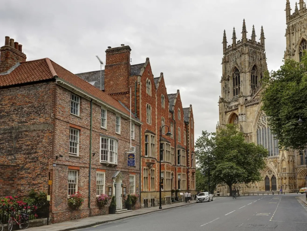 Dean Court Hotel