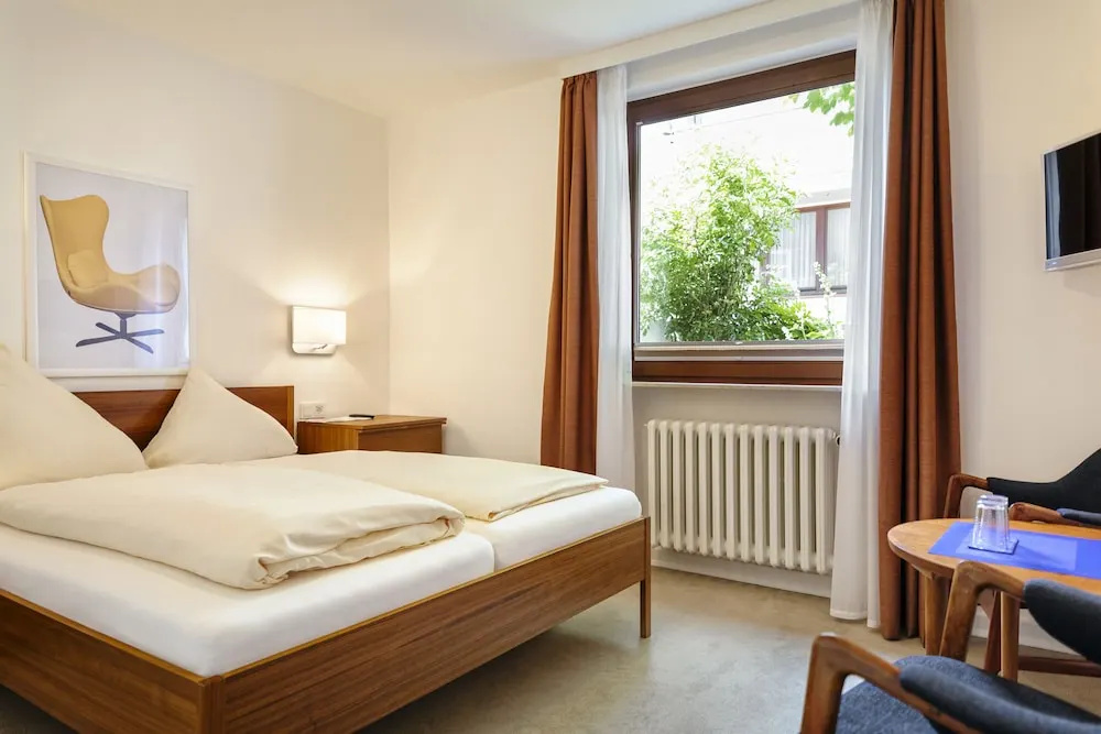 Standard Double room with garden view (full double bed)