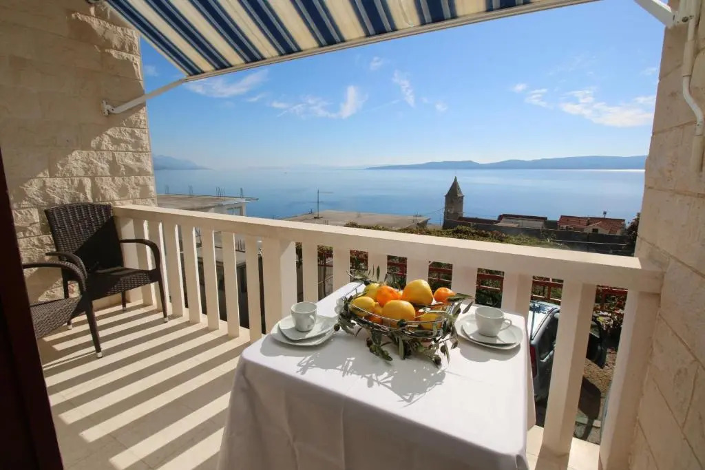 Studio with sea view