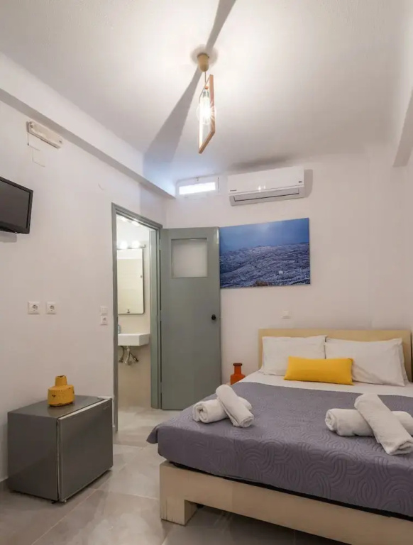 Economy Double room (full double bed)