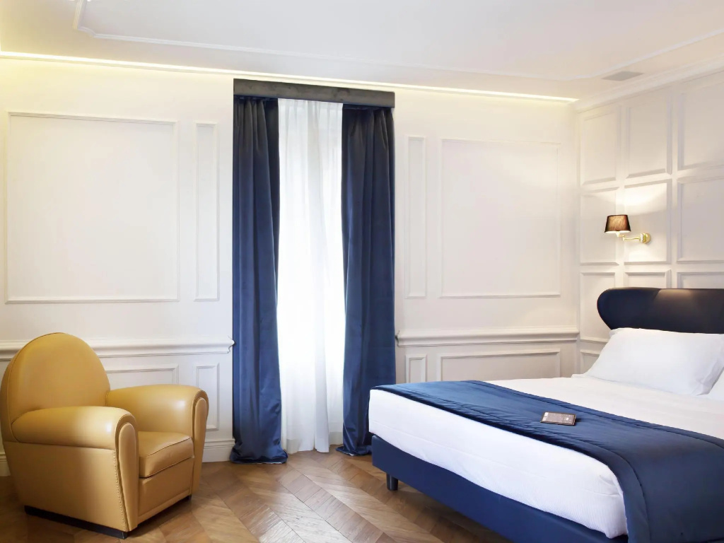 Deluxe Double room (full double bed)