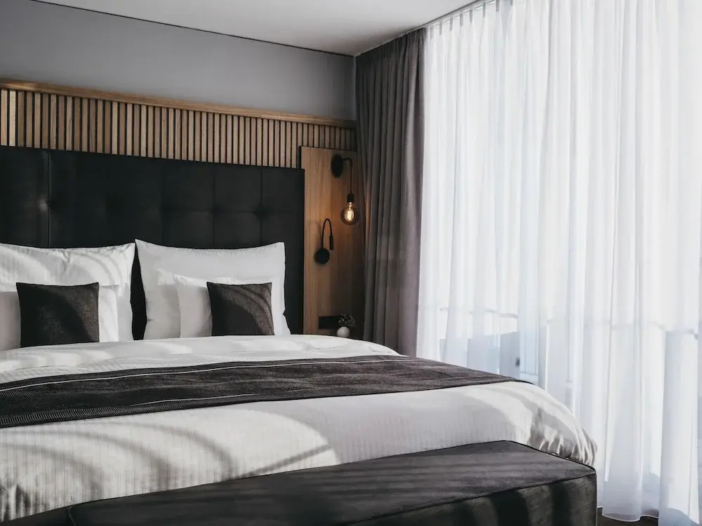 2 Bedrooms Penthouse Suite with balcony