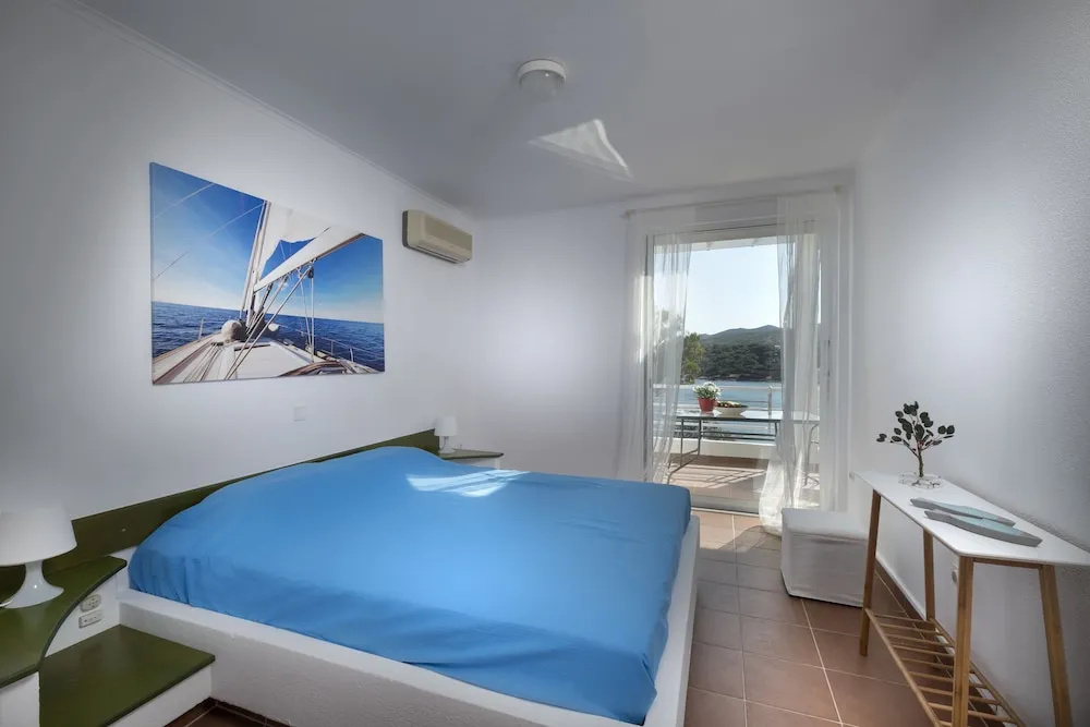 Sea front Athena Sounion Apartment - фото 3