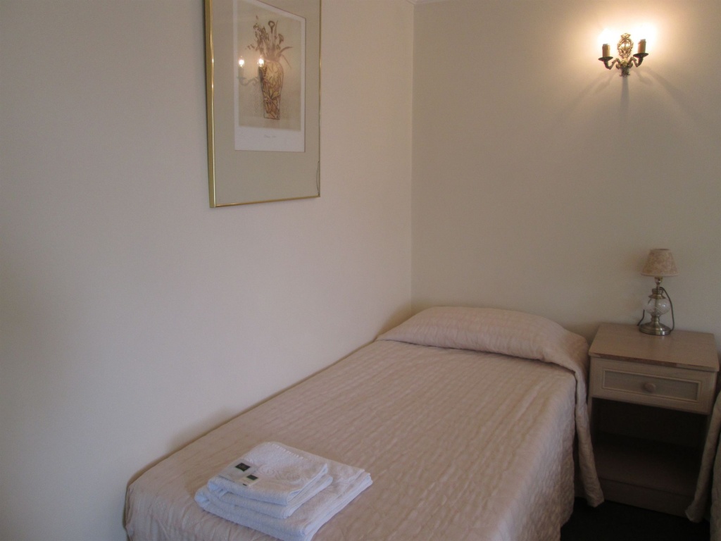 Отель Brompton Hotel в Лондоне