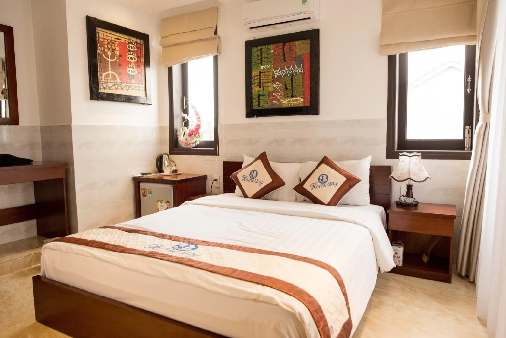 Deluxe Double room with balcony and with pool view (full double bed)