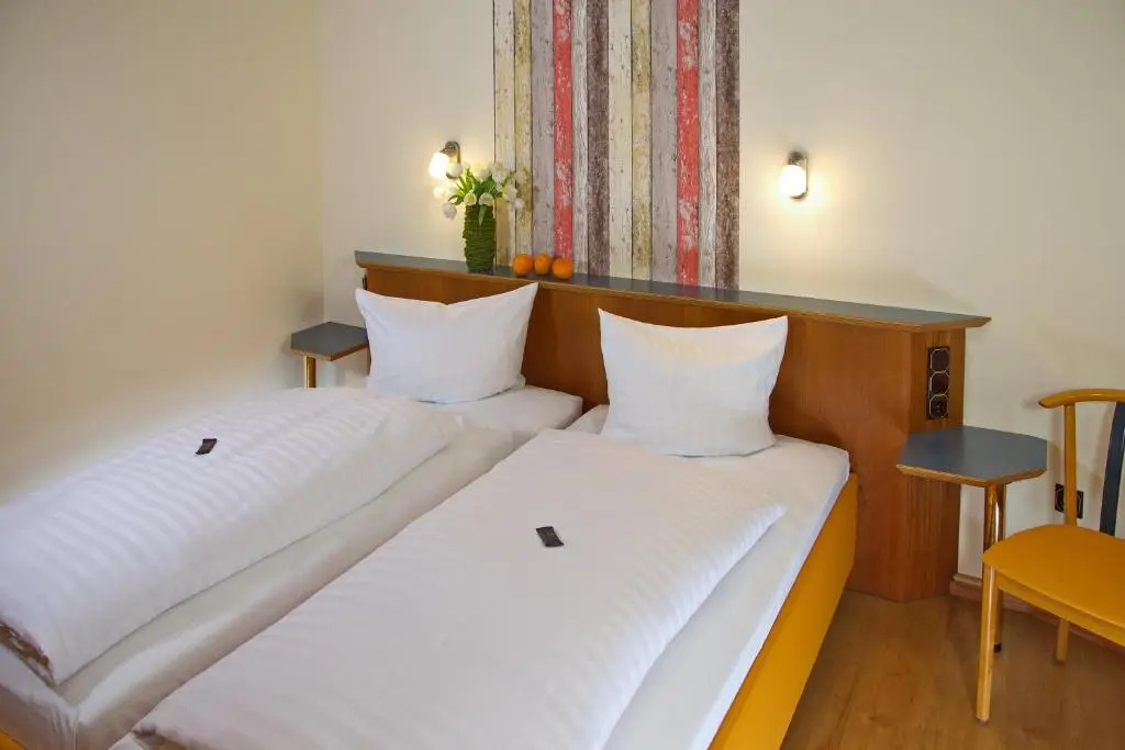 Stadtcafé Hotel Garni - Chambres