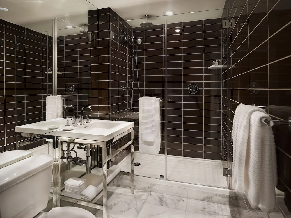 2 Bedrooms Deluxe Suite