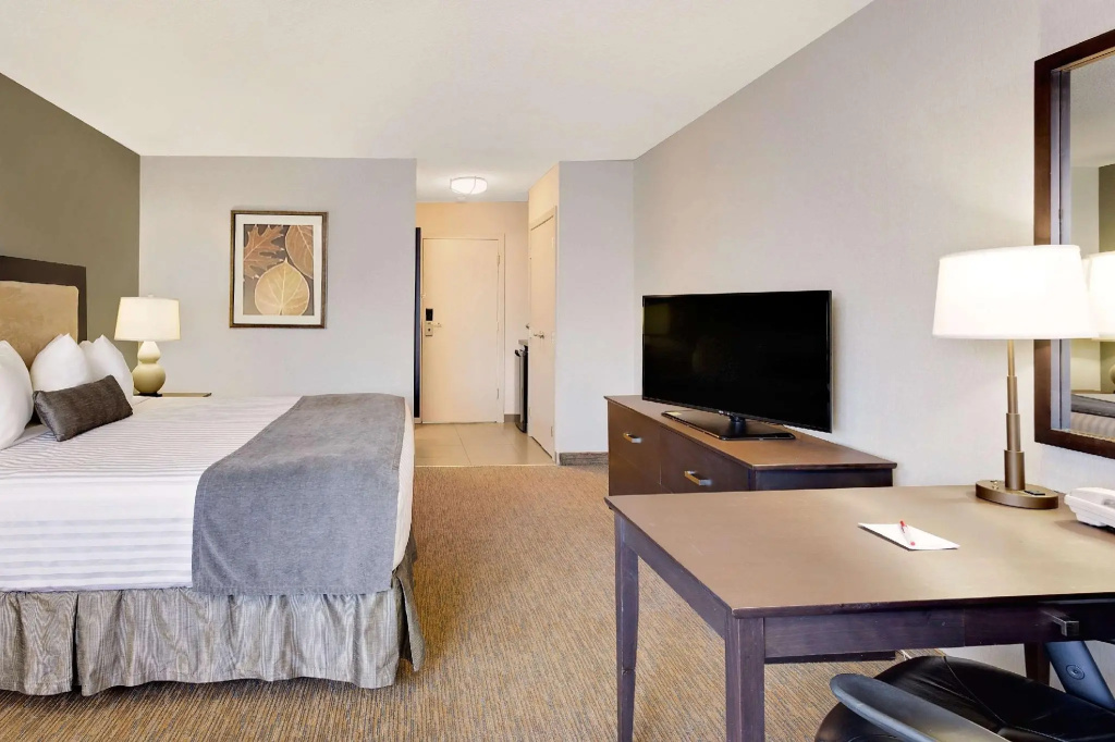 Ramada by Wyndham Kamloops - Chambres