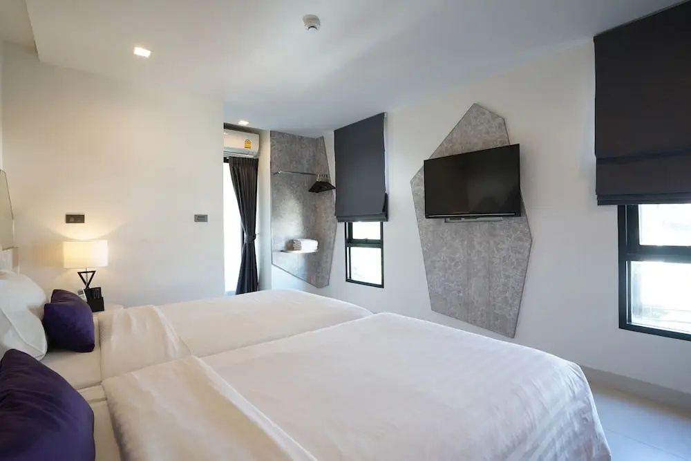 Deluxe Double room with balcony (twin beds)