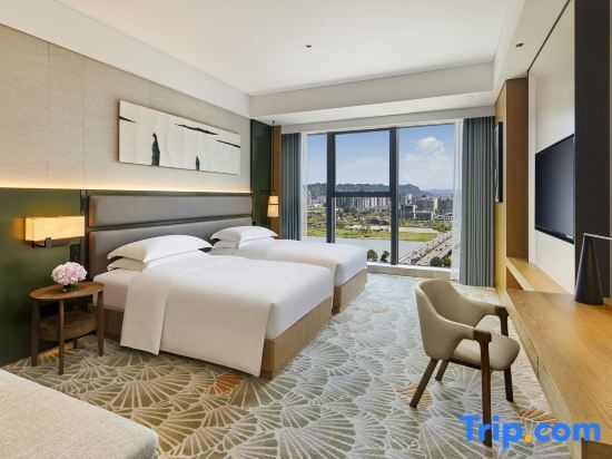 Двухместный номер Premier 2 отдельные кровати в DoubleTree by Hilton Ya'An
