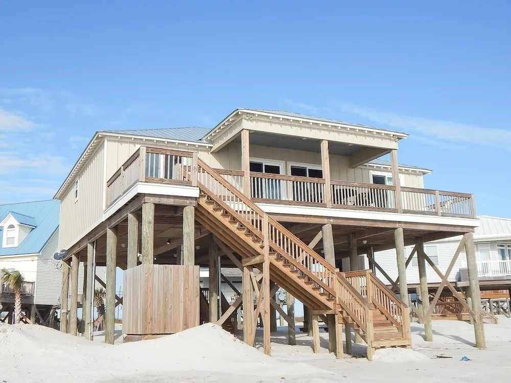 057 Summer Wave Dauphin 4 Bedroom Home