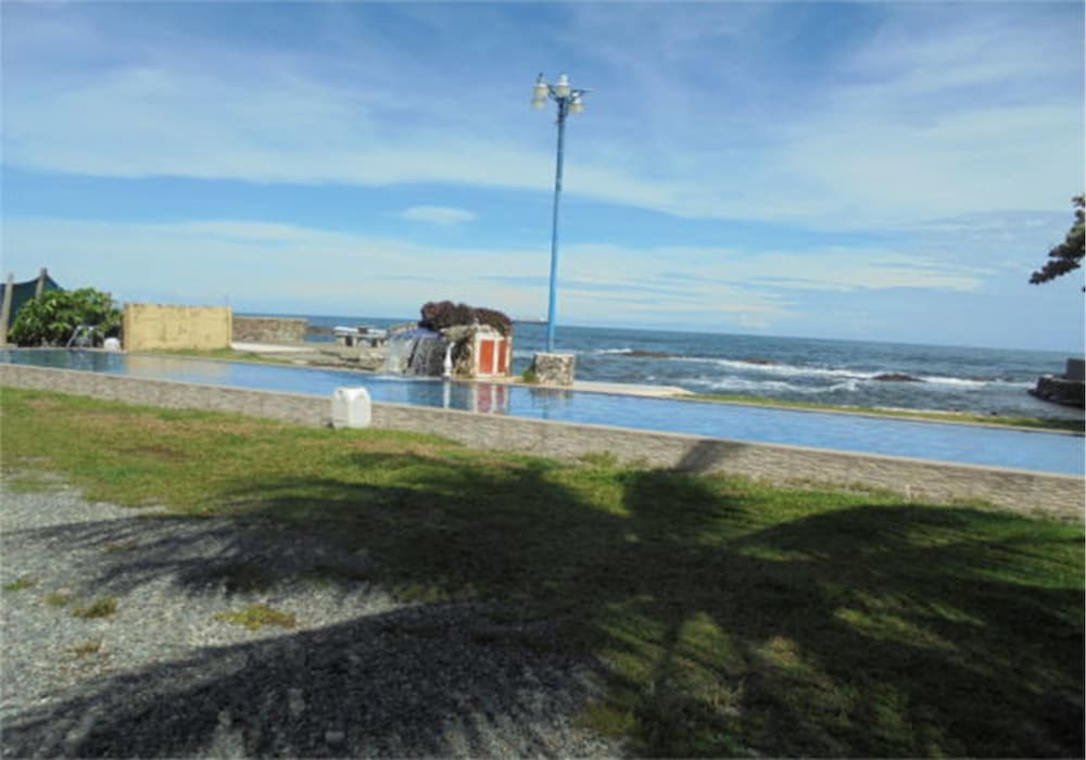 Beach & Waterfront