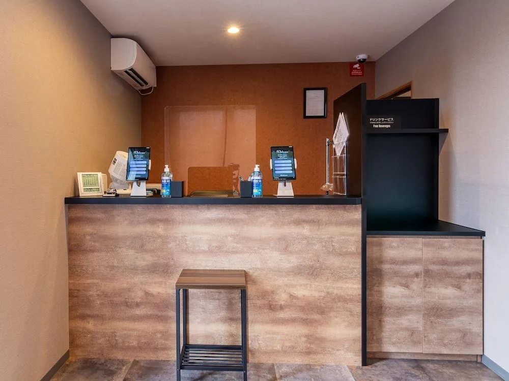 Lobby & Reception