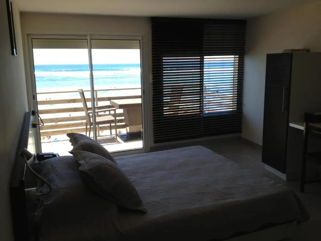 Standard Triple room with balcony and with sea view
