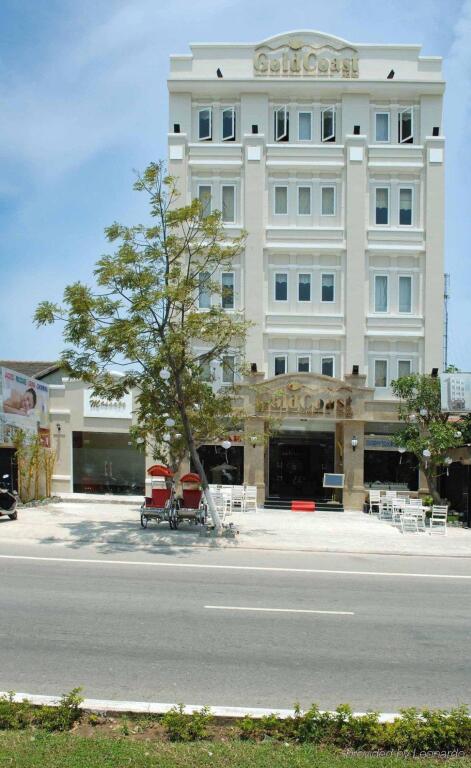 Gold Coast Hotel