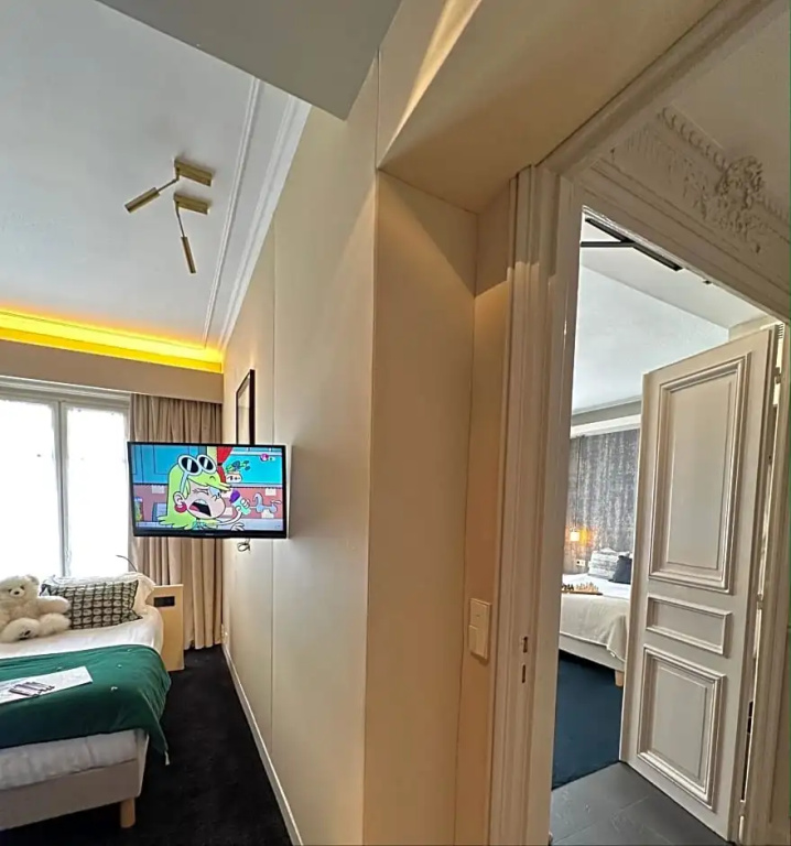 Deluxe Suite