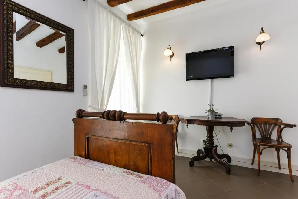 Standard Double room (twin beds)