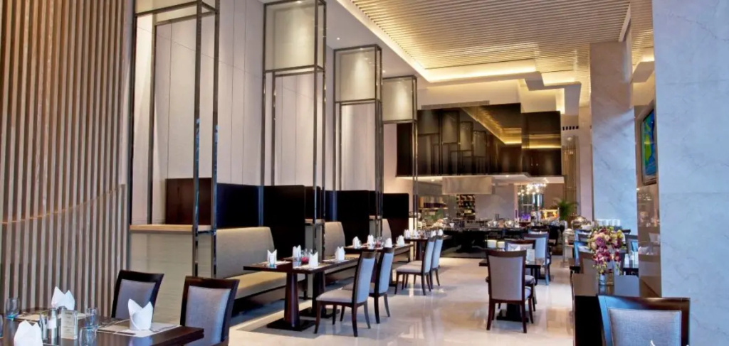 Food & Beverage