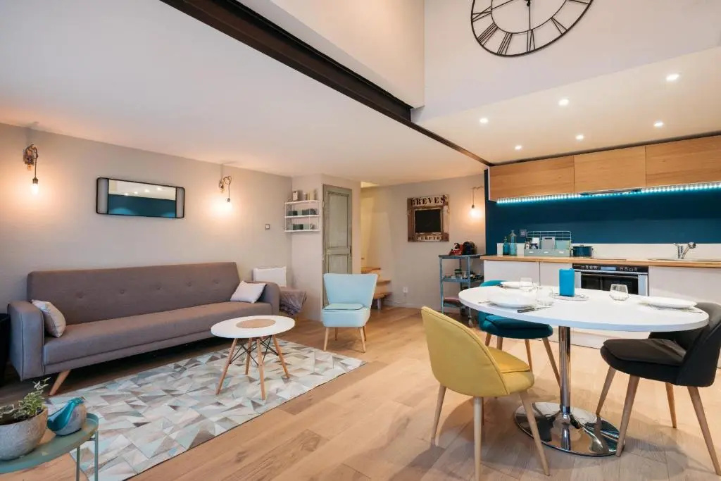 Deluxe Apartment