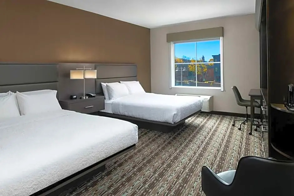 Hampton Inn & Suites Portsmouth Downtown - Chambres