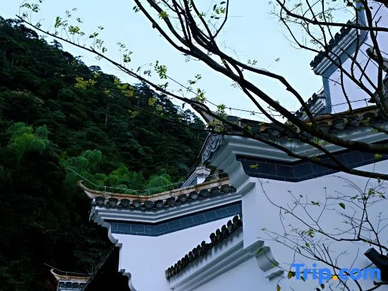 Xiangyuan Yungu Holiday Hotel - фото 17
