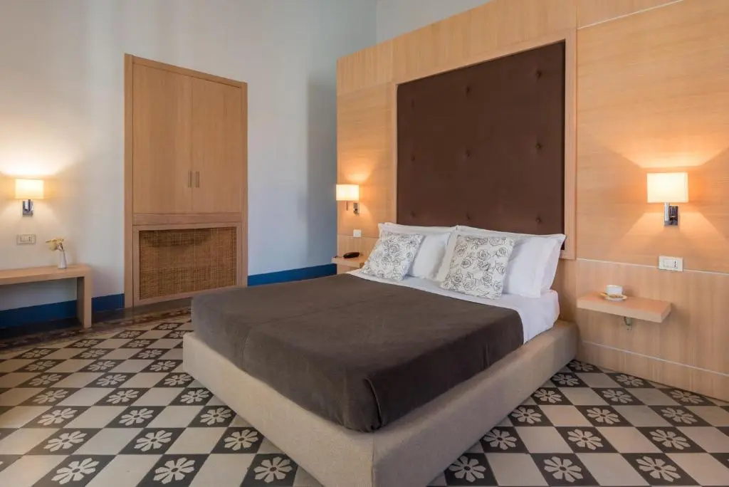 Superior Double room (full double bed)