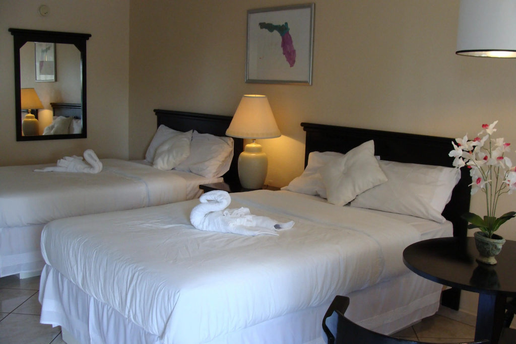Sevilla Inn - Near Medieval Times — 5
