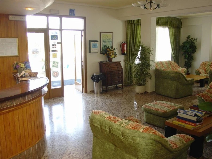 Lobby & Reception