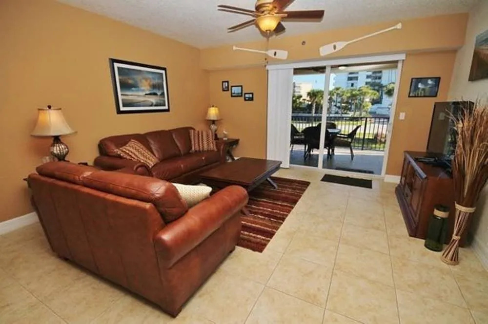 Oceanwalk 12-206 Apartment 2