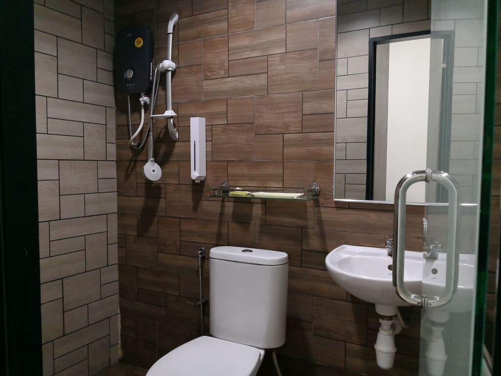 Отель OYO 223 D' Metro Hotel, фото 7