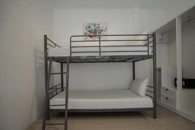 Семейный номер Standard с балконом в Club Bamboo Boutique Patong Beach Resort