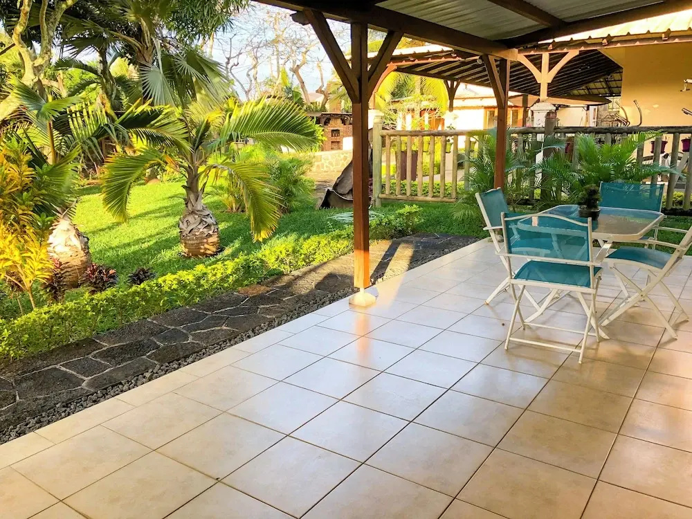 Laurels Villas